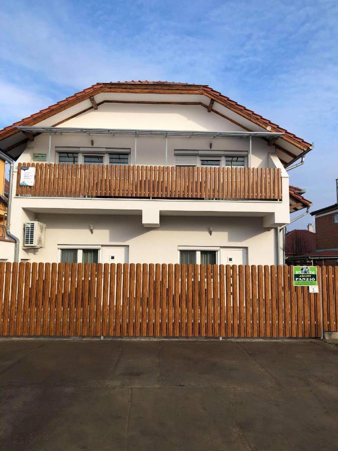 Jacint Apartman Bed & Breakfast Hajduszoboszlo Exterior photo
