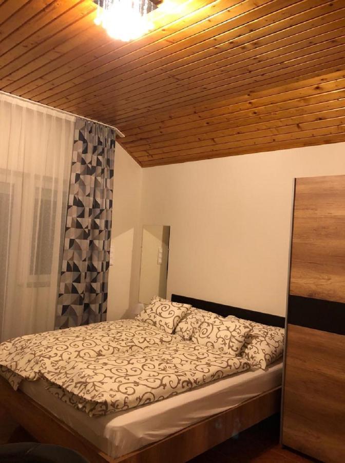 Jacint Apartman Bed & Breakfast Hajduszoboszlo Exterior photo