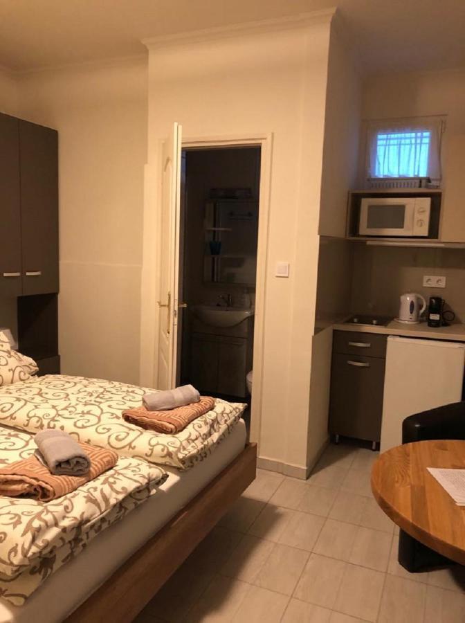 Jacint Apartman Bed & Breakfast Hajduszoboszlo Exterior photo
